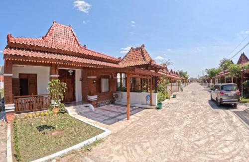 Klaten House | Joglo Prambanan Syariah B18