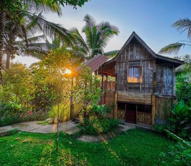 East Selemadeg Ski Chalet | Jungle Haven - Private Nature Retreat