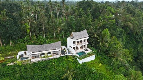 Tembuku Hotel | Jungle Valley Villas - Serenity Room