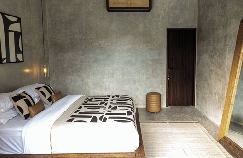 Batu Bolong Hotel | Kano Twin
