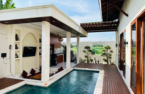 Mambal Villa | KELAPA VILLA MAMBAL Comfortable place around rice fields