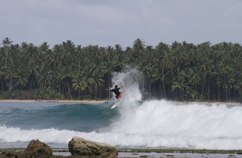 Bawomataluo Bed & Breakfast | KeyHole Surf House