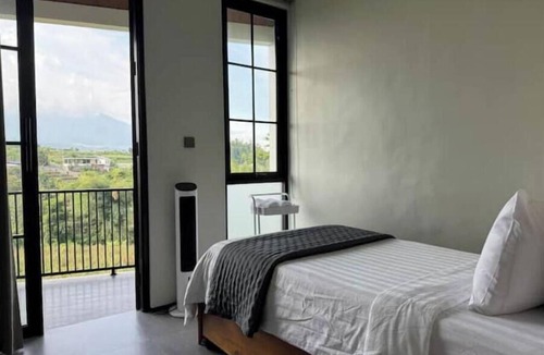 Ngaglik Villa | Khainest - Stunning 3BR with pool & mountains view