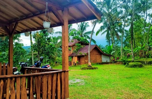 Kecamatan Pringgasela Hotel | Kita Bungalows Tetebatu