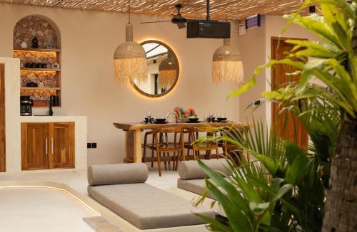 Gili Trawangan Villa | KOA One - Luxury 4BR Villa with Private Pool and Outdoor Cinema on Gili Trawangan