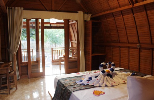 Pemuteran House | Kubu Padi Wooden House