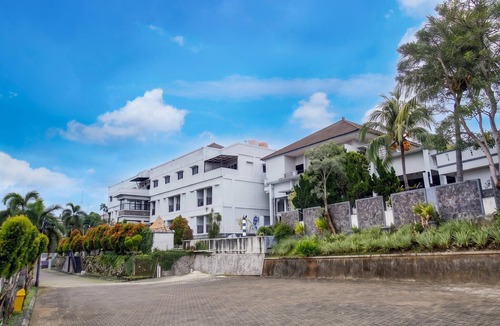 Bandar Lampung House | Kuraya Family Suite Escape