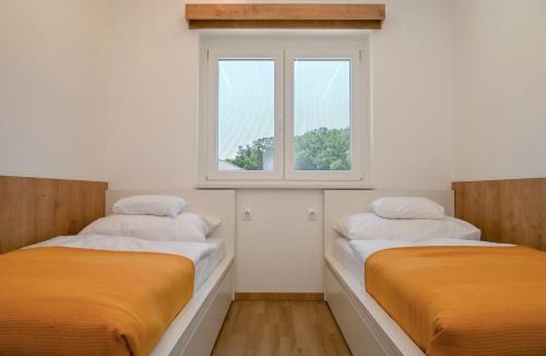 Sarvar Apartment | L'ari-Fáry Home