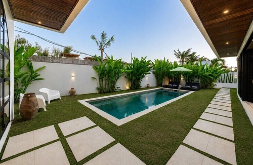 Uluwatu Villa | Large 3 Bedroom Villa in Prime Uluwatu with Pool and Free Airport Pickup