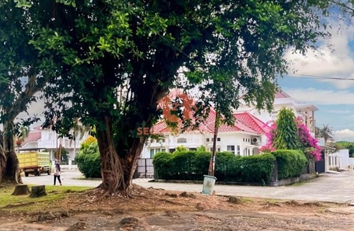 Palembang House | Large & Strategic 3BR House Palembang City