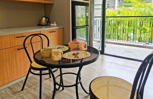 Kuta Selatan Apartment | Lavaya Resort 1BR Nusa Dua with Pool, WiFi, Netflix by 2ndHome