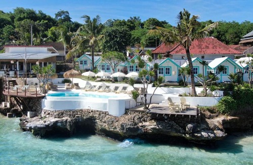 Ceningan Island Resort | Le Pirate Beach Club Nusa Ceningan - Adults Only