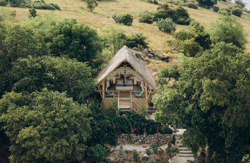 Sabolan-besar Resort | Le Pirate Island Komodo - Adults Only