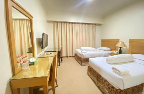 Campalagian Hotel | Lilianto Hotel Polewali Mitra RedDoorz