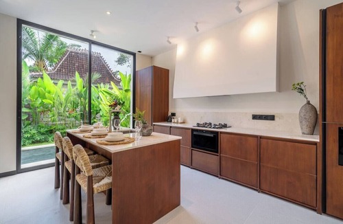 Pererenan Villa | Lily Villa 5 - Cozy 2BR Villa in Serene Canggu w Pool & Garden