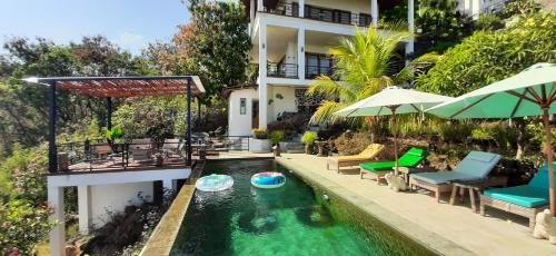 Cempaga Villa | LiRi Villa - Ocean, hills, valley view