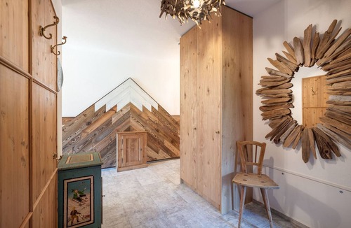 Fuegen Apartment | "Lottis Dahuam": a vacation apartment ideally located in Fügen, with a garden and a sauna