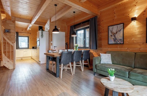 Jenig House | Lovely holiday home on park near ski resort