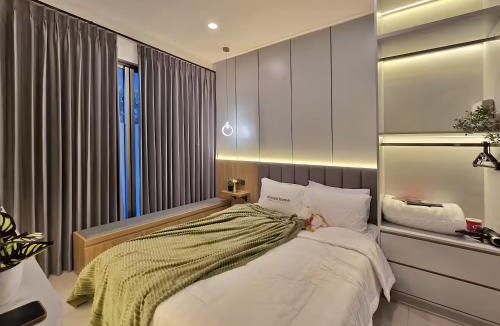 Old Jakarta House | LuMen By SanLiving - 3BR - NICE Expo - Free Parking
