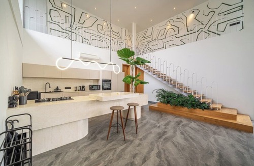 Melayang Villa | Luxe Tropical 6BR Villa w Pool Lounge Prime Ubud