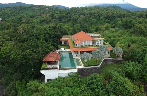 Padangbai Villa | Luxury 3BR Villa with Private Infinity Pool with 180° Ocean Views in Manggis