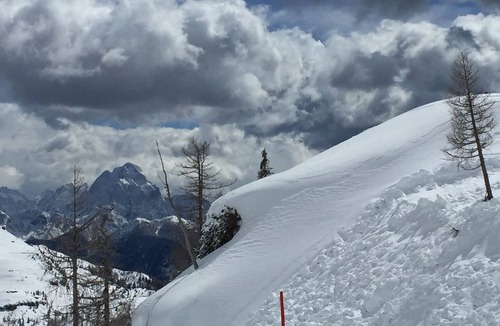 Sankt Stefan im Gailtal House | Luxury 5 bedroom, 3 bathroom hillside Chalet with views of Italian border.