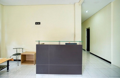 Palembang House | Luxury Deluxe DBL Retreat W/Free WiFi and Parking