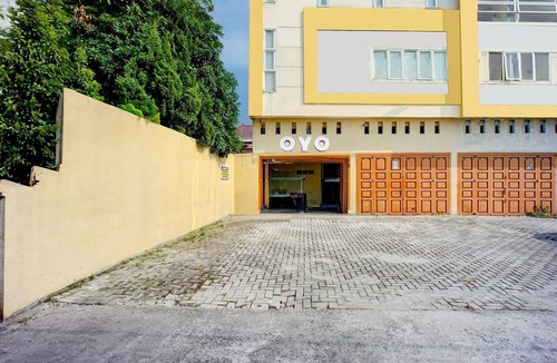 Medan House | Luxury Deluxe DBL Retreat W/Free WiFi and Parking