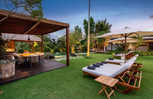 Pererenan Villa | Luxury Estate | 2 Pools | Walk to Pererenan Beach