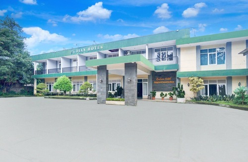 Cisarua House | Luxury Family Suite W/Free WiFi Parking and Pool