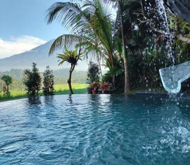 Selat Villa | Luxury Nyan Bamboo House Sidemen