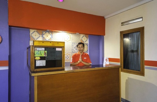 Bandung House | Luxury Triple Suite W/Free WiFi and Parking