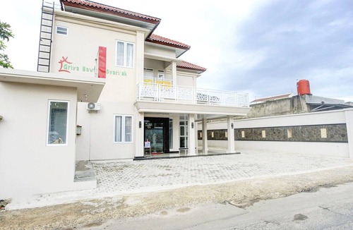 Bandar Lampung House | Luxury Twin Comfort Stay with Parking Access