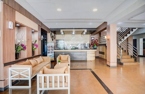 Padang House | Luxury Twin Stay with Free WiFi and Parking