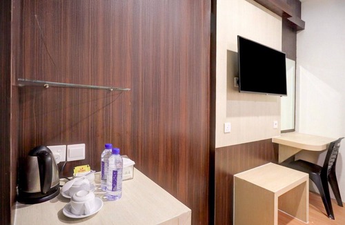Lubuk Baja House | Luxury Twin Stay with Free WiFi and Parking