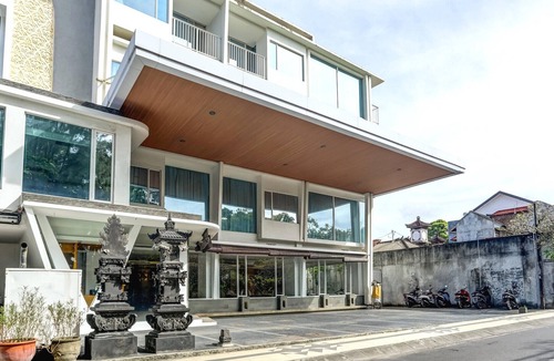 Legian City-Centre House | Luxury Twin Stay with Free WiFi and Parking