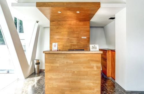 Legian City-Centre House | Luxury Twin Stay with Free WiFi and Parking
