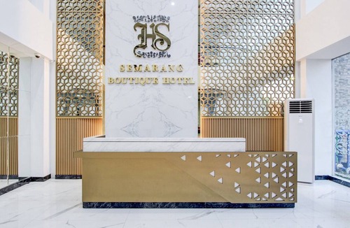 Semarang Utara House | Luxury Twin Stay with Free WiFi and Parking