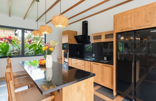 Pejeng Kawan Villa | Luxury Ubud Villa with Private Pool & Rice-Field Views!
