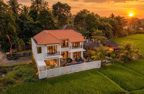 Kedewatan Villa | Mahadewi Sunset Villa