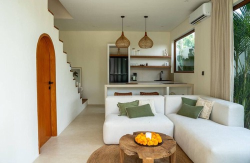 Uluwatu Villa | Majo 1BR Romantic Villa, 3 Min to Thomas Beach