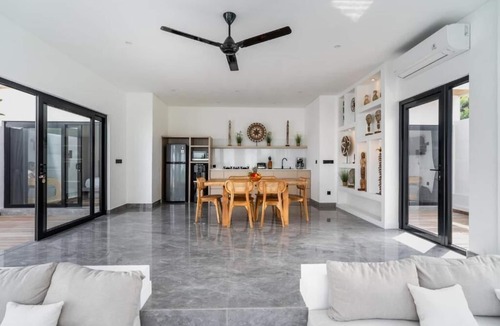 Padonan Villa | Majys 1 Villa by Tasvan