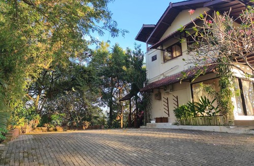 Sekongkang House | Maluk House