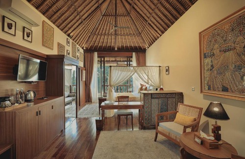 Denpasar Timur Hotel | Manzelejepun Villa & Pavilion