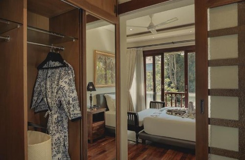 Denpasar Timur Hotel | Manzelejepun Villa & Pavilion