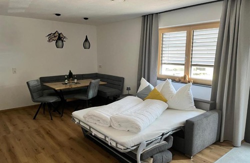Schlitters Apartment | MAVI Apartment ZILLERTAL - nähe ALLER BERGBAHNEN im ZILLERTAL, Badesee Schlitterer See, Radweg, Achensee, Inntal & Innsbruck
