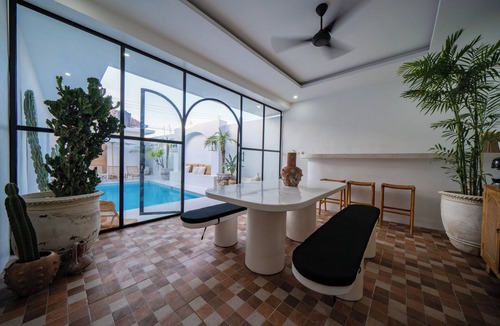 Pererenan Villa | Mediterranean style Pool Villa with A/C, fast wifi - inlcudes breakfast!