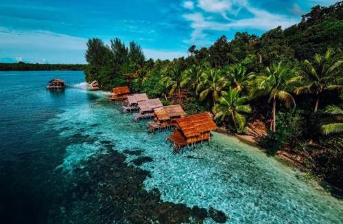 Raja Ampat House | Meos Ambower Homestay Raja Ampat