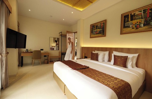 Melayang Hotel | MJ House