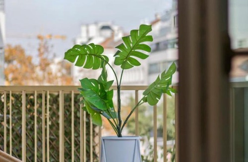 Donaustadt Apartment | Modern 1BR balcony stay near U1 metro